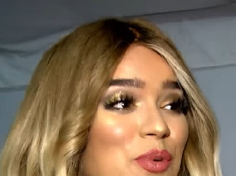 Karol G, cantante colombiana, durante una entrevista