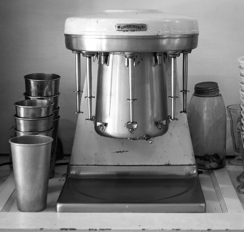 Una batidora Multimixer, el tipo de máquina que vendía Ray Kroc. Cada una preparaba cinco batidos a la vez.