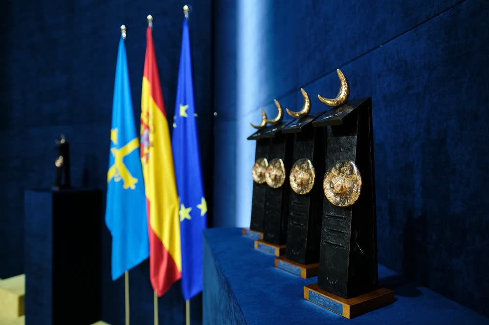 Las esculturas de los Premios Princesa de Asturias, diseñadas por Joan Miró.
